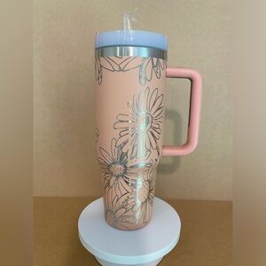40oz Daisy Floral Engraved Tumbler